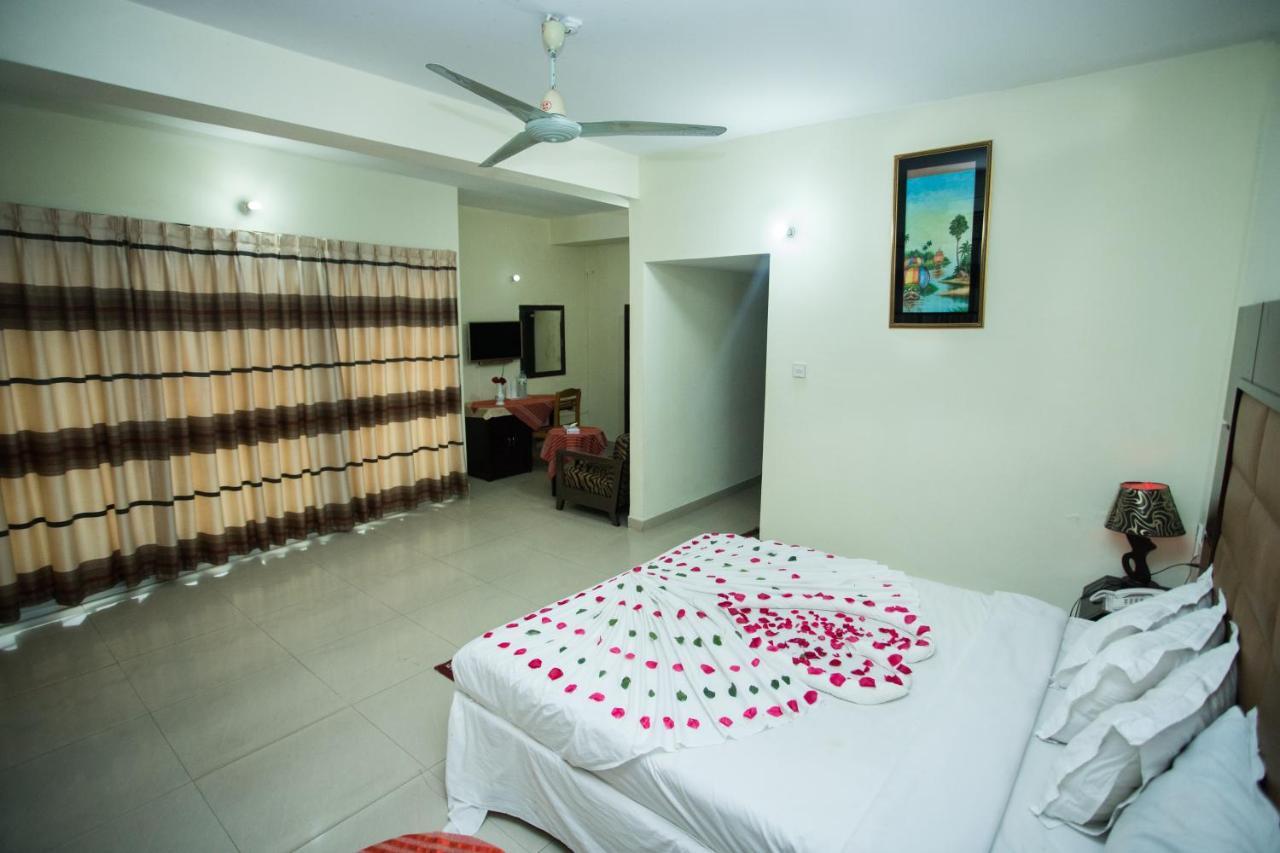 Hotel Mishuk Cox's Bazar Exterior photo