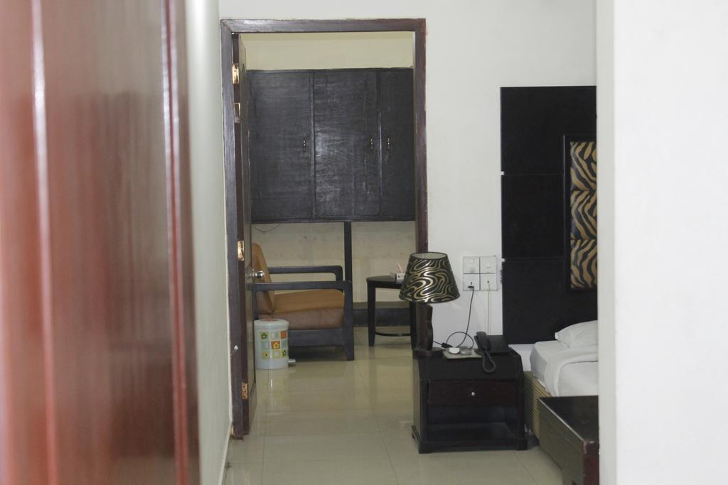 Hotel Mishuk Cox's Bazar Exterior photo